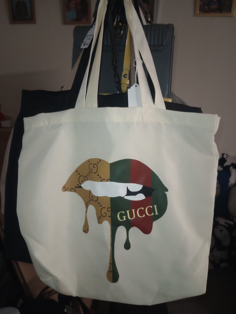 Fashion Cream Tote with Drip Lips Logo